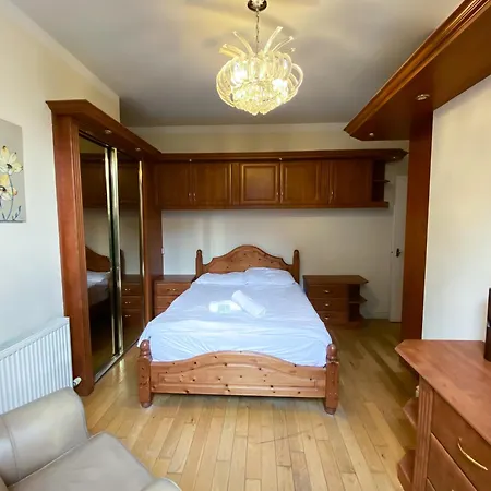 Charming Old Town Flat By Royal Mile Edinburg