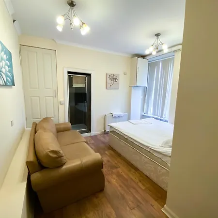 Charming Old Town Flat By Royal Mile