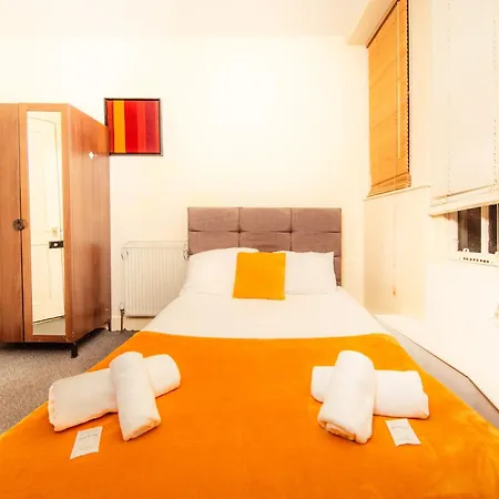 Bright & 4-bedroom Flat Near Calton Hill Διαμέρισμα