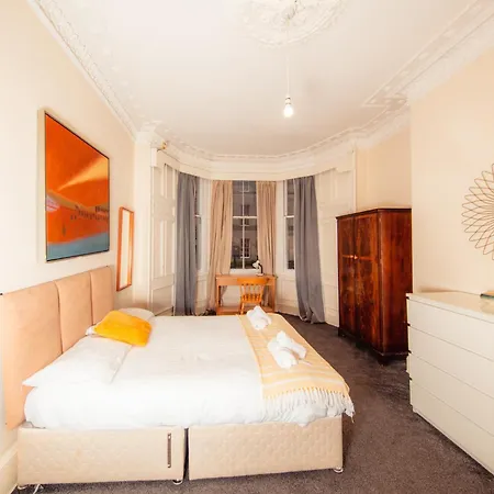 Bright & 4-bedroom Flat Near Calton Hill * Εδιμβούργο