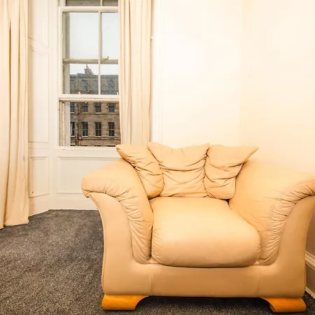 Bright & 4-bedroom Flat Near Calton Hill * Εδιμβούργο