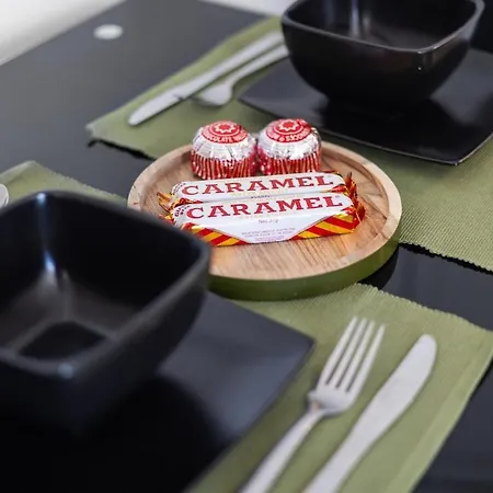 アパート Sleek Canalside In *