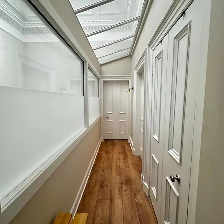 2nd Floor Townhouse Apartment