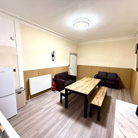 The Handy Hub Luxury Victorian - Fast Wifi & Lägenhet *