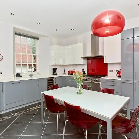 Luxury-3-bedroom Ramsay Garden Next To Castle Appartamento *