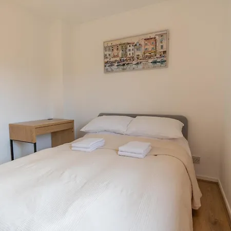 Callums Place In Near Portobello