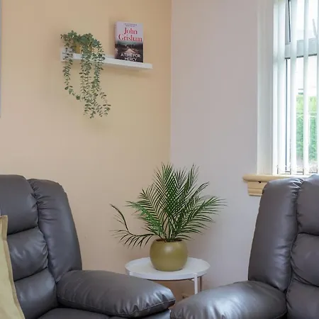 Free Parking - Centre - 3 Bedrooms - 5 Guests Апартаменты Эдинбург