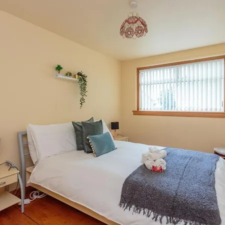 Free Parking - Centre - 3 Bedrooms - 5 Guests * Эдинбург
