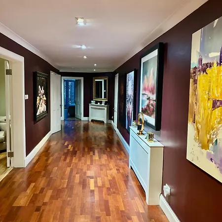 Edinburgh, Near Dean Village, Luxury Art Garden إدنبرة