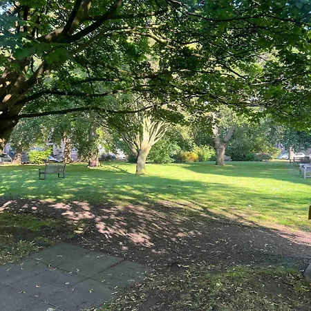Edinburgh, Near Dean Village, Luxury Art Garden * إدنبرة