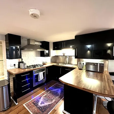 Stylish 2br - Walk To Attraction * Edinburgh
