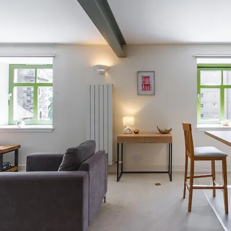 Apartment Industrial Chic 2bd Flat In Historic Whisky Bond *