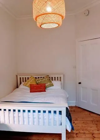 Bright Modern Arthurs Seat 2 Bedroom Lägenhet *