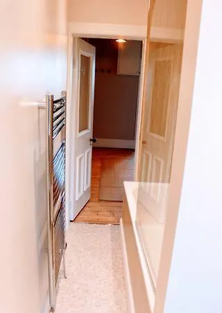 Lägenhet Bright Modern Arthurs Seat 2 Bedroom Edinburg