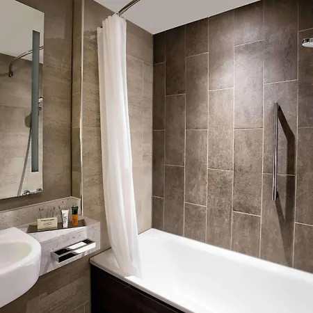 מלון Hilton Carlton