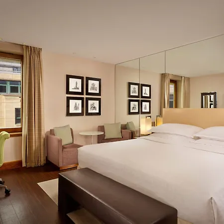 Ξενοδοχείο Sheraton Grand & 5*