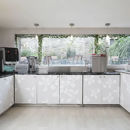 Cairn & אדינבורו