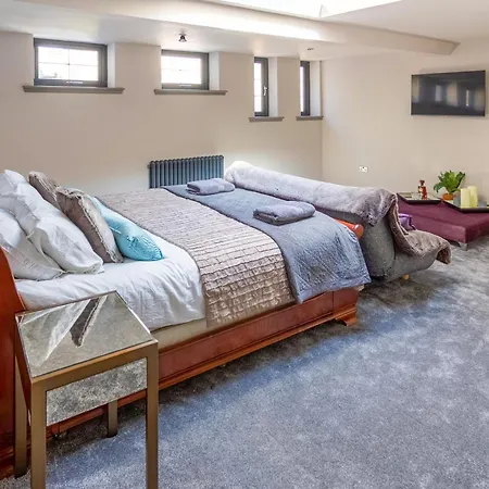 New York Style Loft * Edinburgh