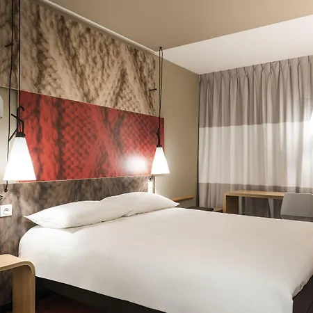 Hotel Ibis Centre Royal Mile 3*