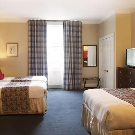 فندق Royal Scots Club 3*