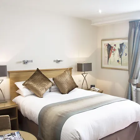 فندق Royal Scots Club 3*