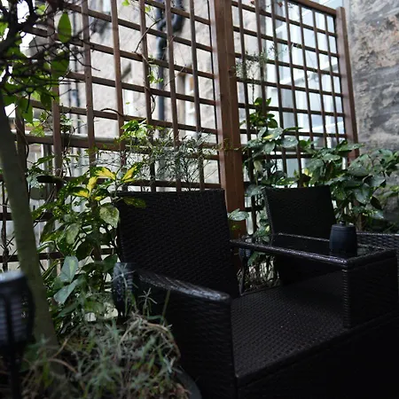 Royal Scots Club فندق 3*