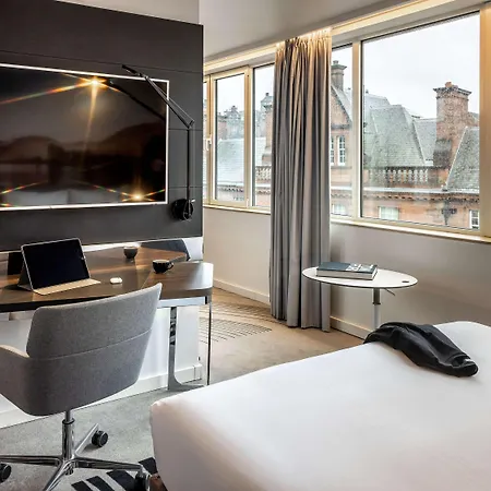 Novotel Centre Hotel 4*