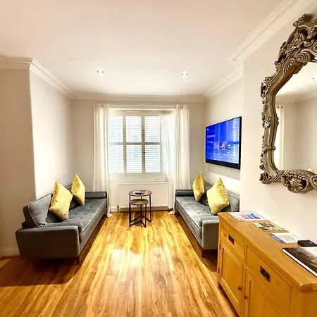 Historic Mews House 2br In Centre Apartment Edinburgh