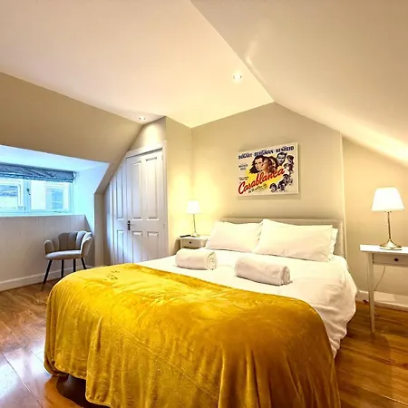 Historic Mews House 2br In Centre *