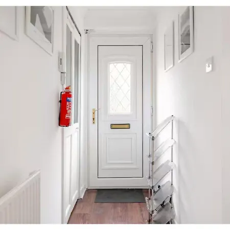 Апартаменты Elegant Flat In A Serene Neighbourhood Эдинбург