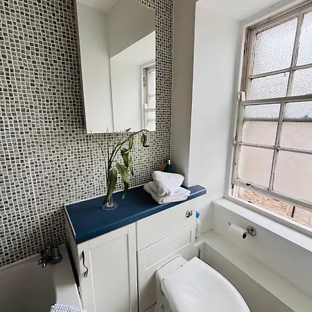 Diagon Alley Two Bed Victoria Street Grassmarket Apartment Edinburgh