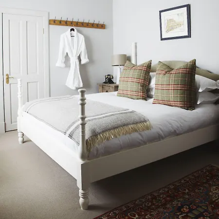 Hotel The Roseate - Small Luxury Of The World 5*