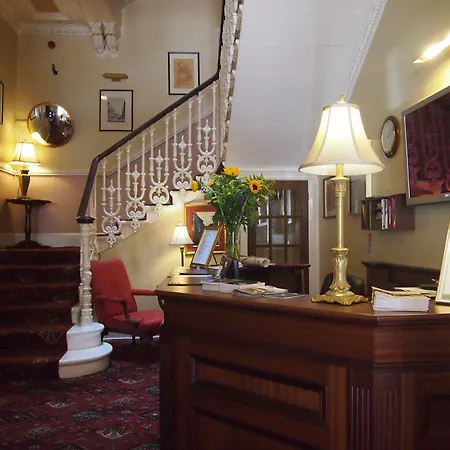 Hotel Thistle 3*