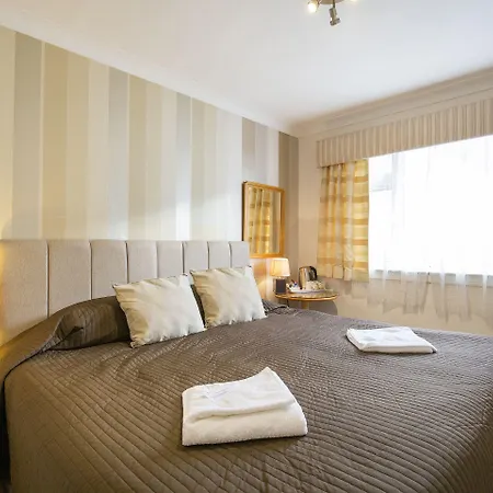Hotel Arden Guest House, Craigmillar Castle
