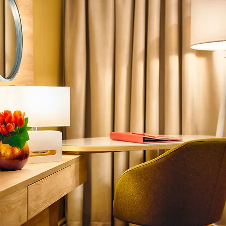 Leonardo Haymarket 4*