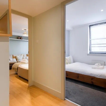 Modern Flat In The Middle Of Old Town * Edimburgo