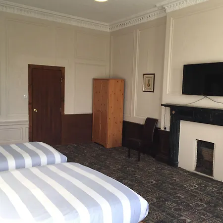 بيت ضيافة Adelphi 3*