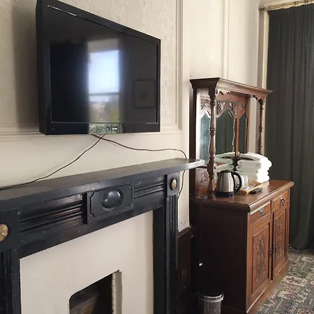 Adelphi بيت ضيافة