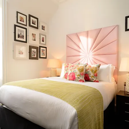 Black Ivy فندق إدنبرة