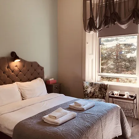 Allison House 16 4* Эдинбург