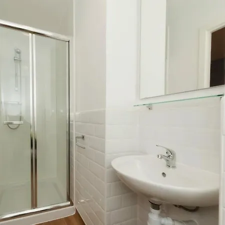 Destiny Student - Cowgate Apartment *