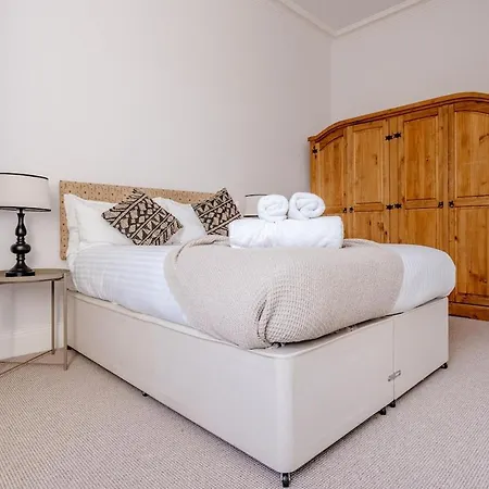 Stylish Portobello Flat Near With Free Parking And Fast Wifi *