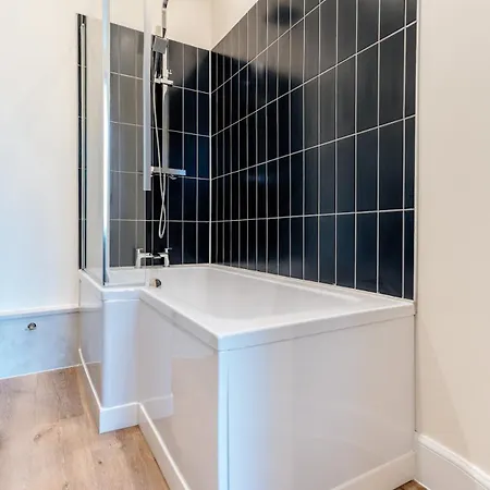 Stylish Portobello Flat Near With Free Parking And Fast Wifi Апартаменты