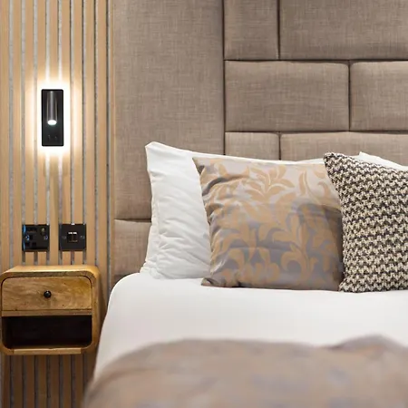Centre Luxury For 2