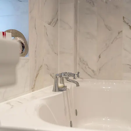 Gasthof The Gifford 4*