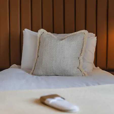 Hostel Code - The Court, Edinburgh