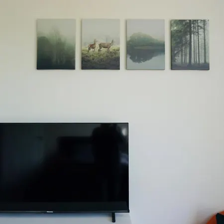 En-suite Double Bedroom With Pentland Hill View * Edinburgh