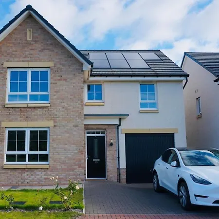 En-suite Double Bedroom With Pentland Hill View *