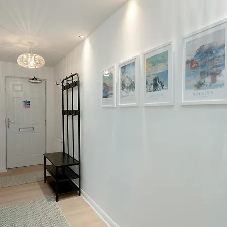 Pass The Keys Spacious Bright Modern Flat * Edynburg