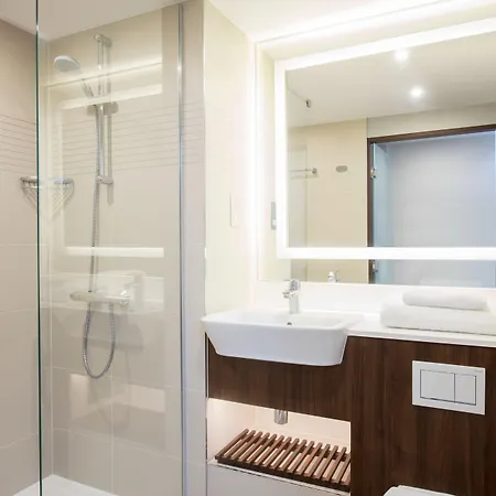 Courtyard By Marriott West Эдинбург